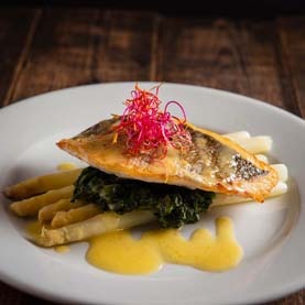 Seared Mackerel on Spinach, White Asparagus & Beurre Blanc Sauce