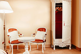 Le Gargantua | Melusine Bedroom | Comfy Seating Area